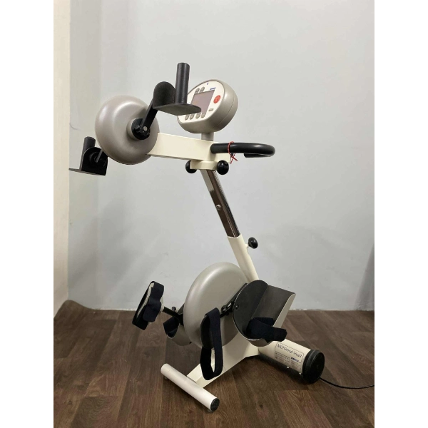 Motomed Viva 2 kar- és lábmozgató rehabilitációs gép teljes nézetben